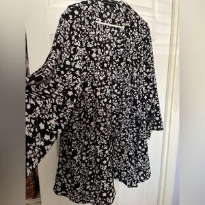 Lane Bryant Peplum Blouse Black and White Floral 26/28